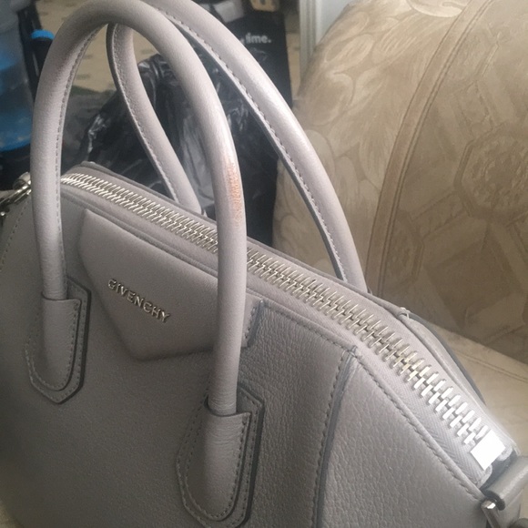 Authentic Givenchy Antigona Grey bag. - Picture 6 of 6